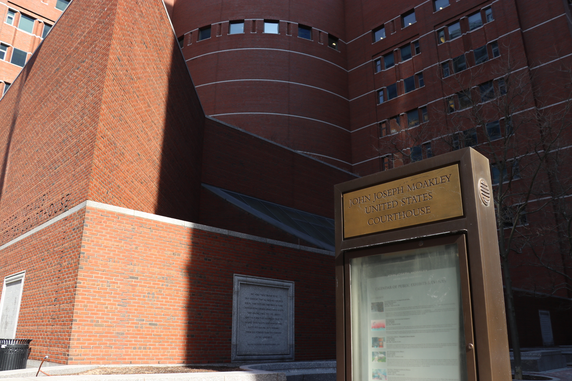 Prison counselor agrees to plead guilty to accepting illegal benefits from  wealthy inmate | New Hampshire Public Radio