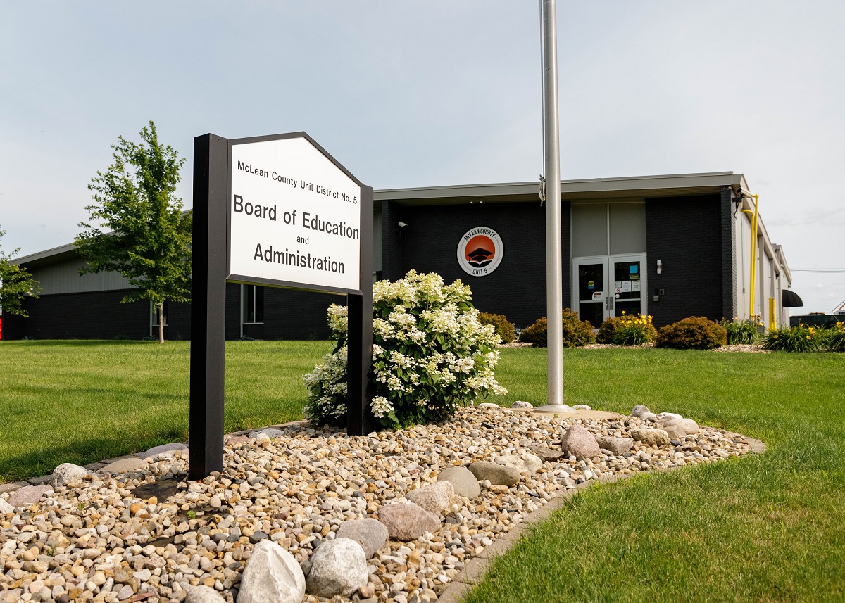 9 candidates file for Unit 5 school board | WGLT