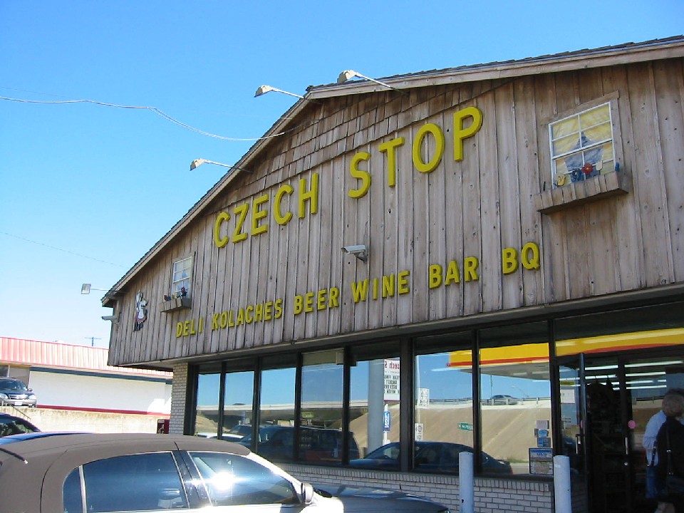 Exploring mom and pop shops across Texas – and why they're worth the detour - Vimarsana News
