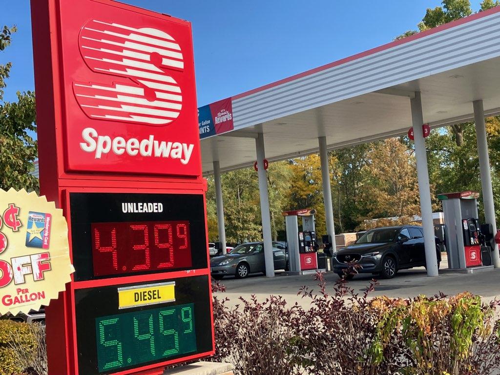 Multiple factors leading to rise in Michigan gas prices