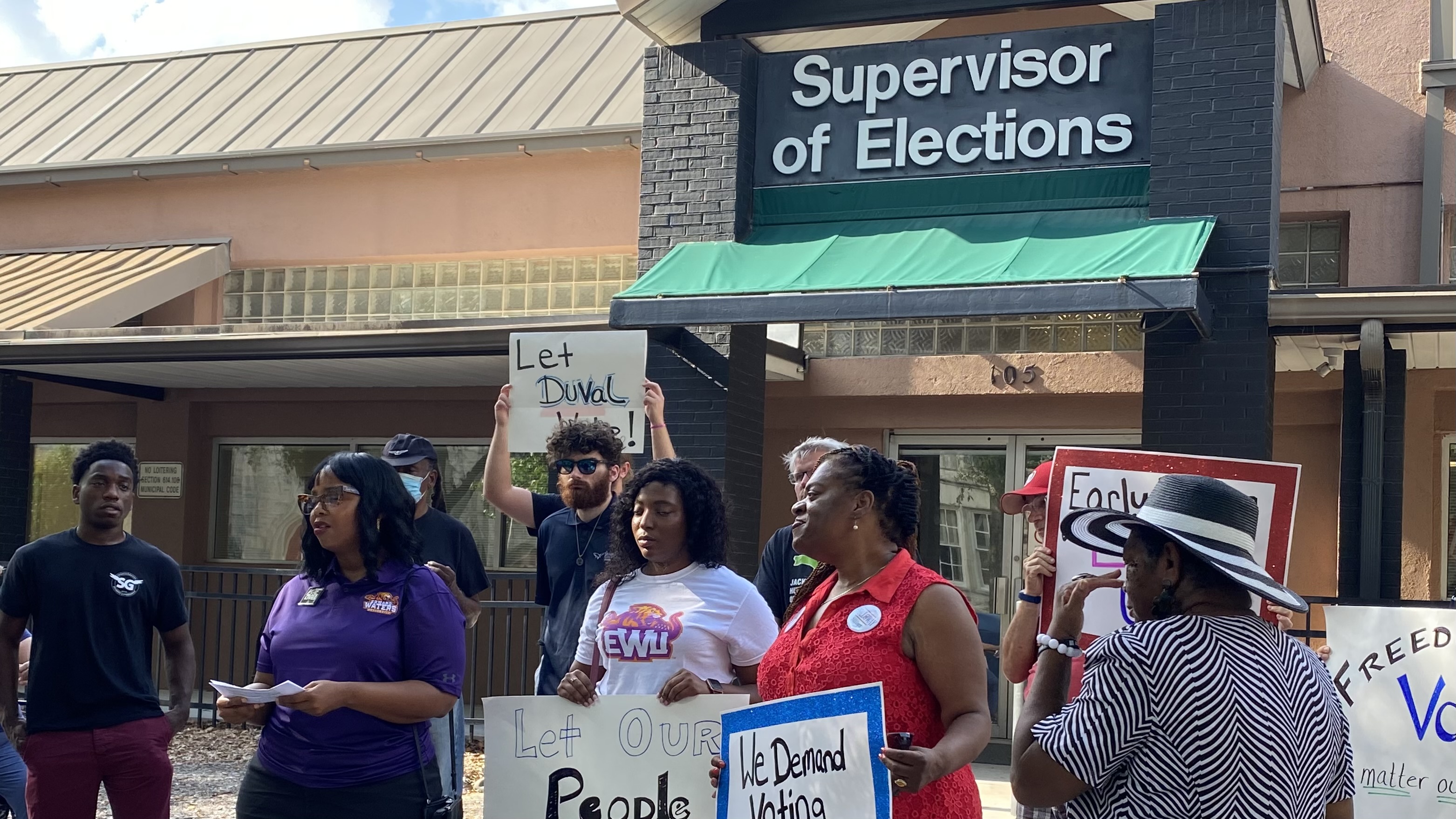 Jacksonville activists renew early voting dispute with elections supervisor - Vimarsana News
