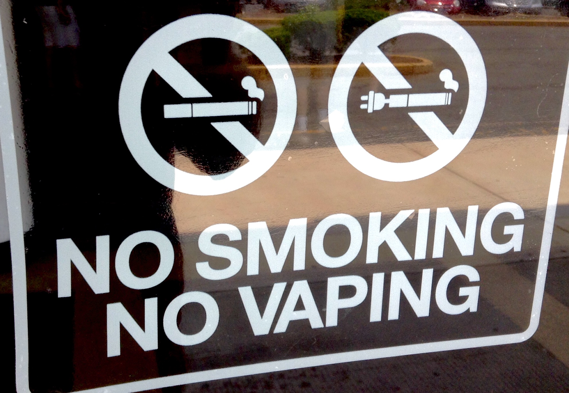 elf bar vape uk Vaping Laws in Connecticut – Is it Legal to Vape in Connecticut? main image 1