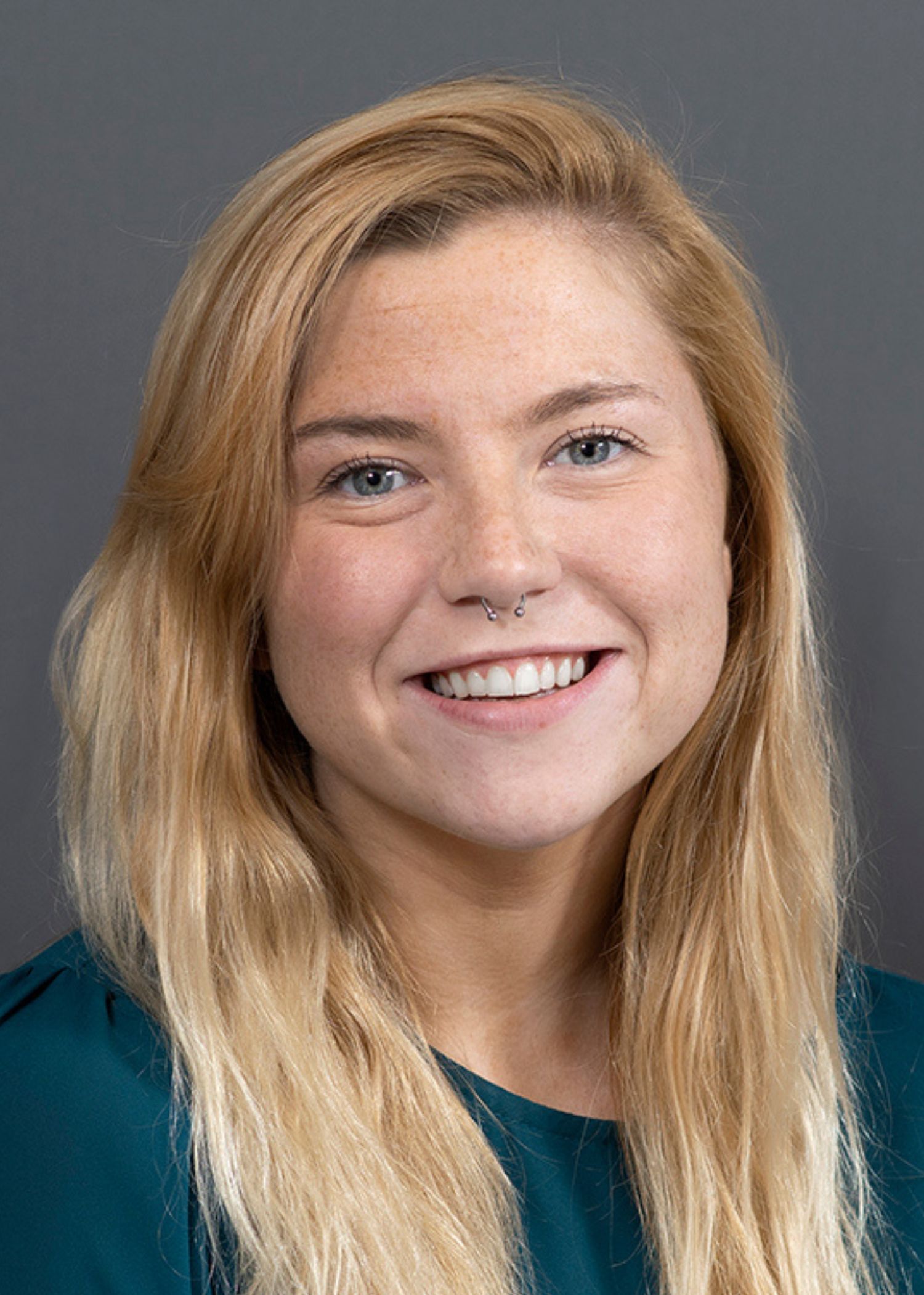 Headshot of Elyse Breeze