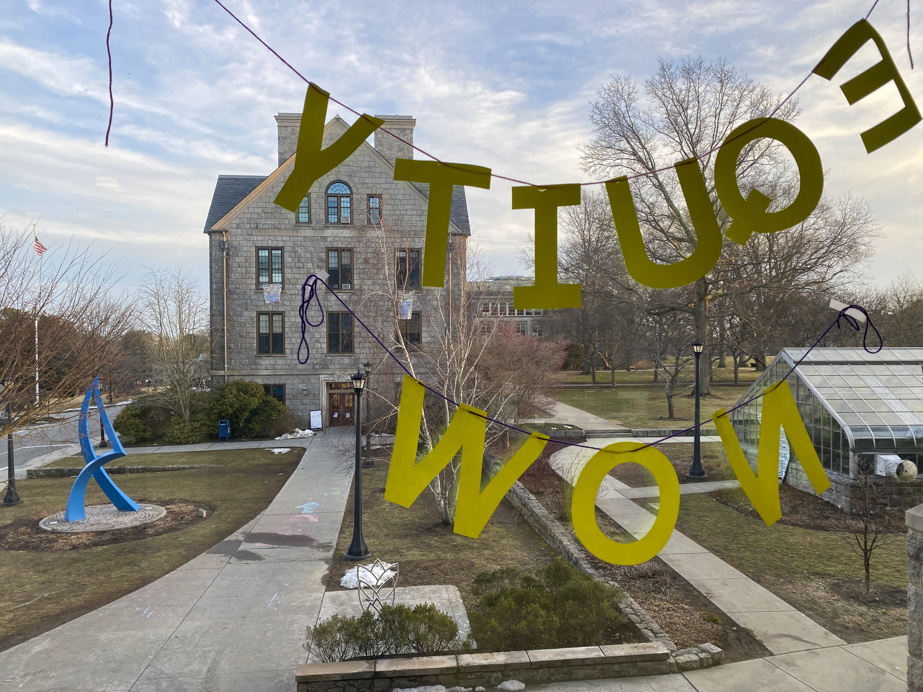 As protest continues at Connecticut College, students say they feel  victimized by the school | Connecticut Public