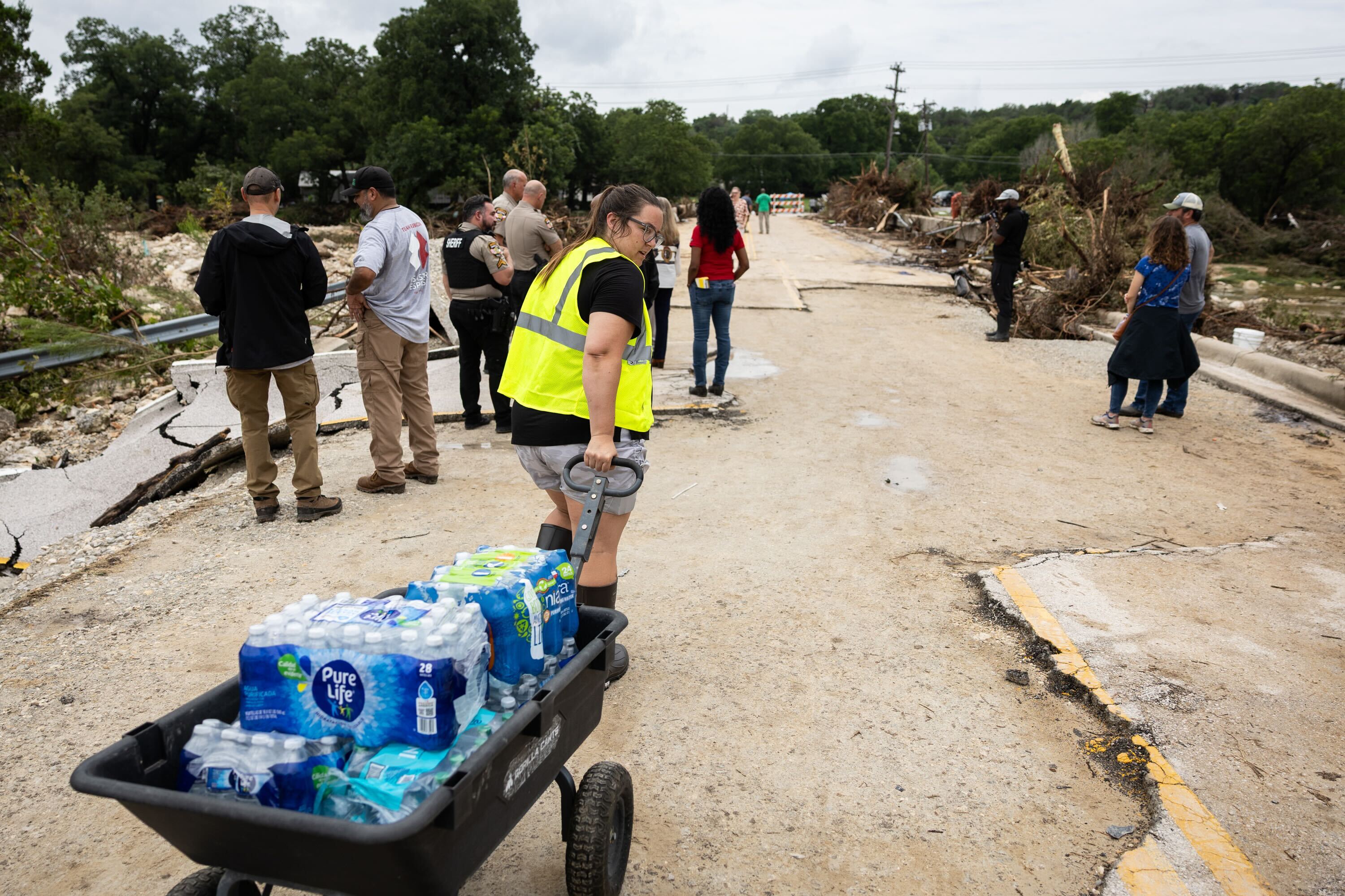 Leander residents rally together after catastrophic flooding | KUT Radio,  Austin's NPR Station