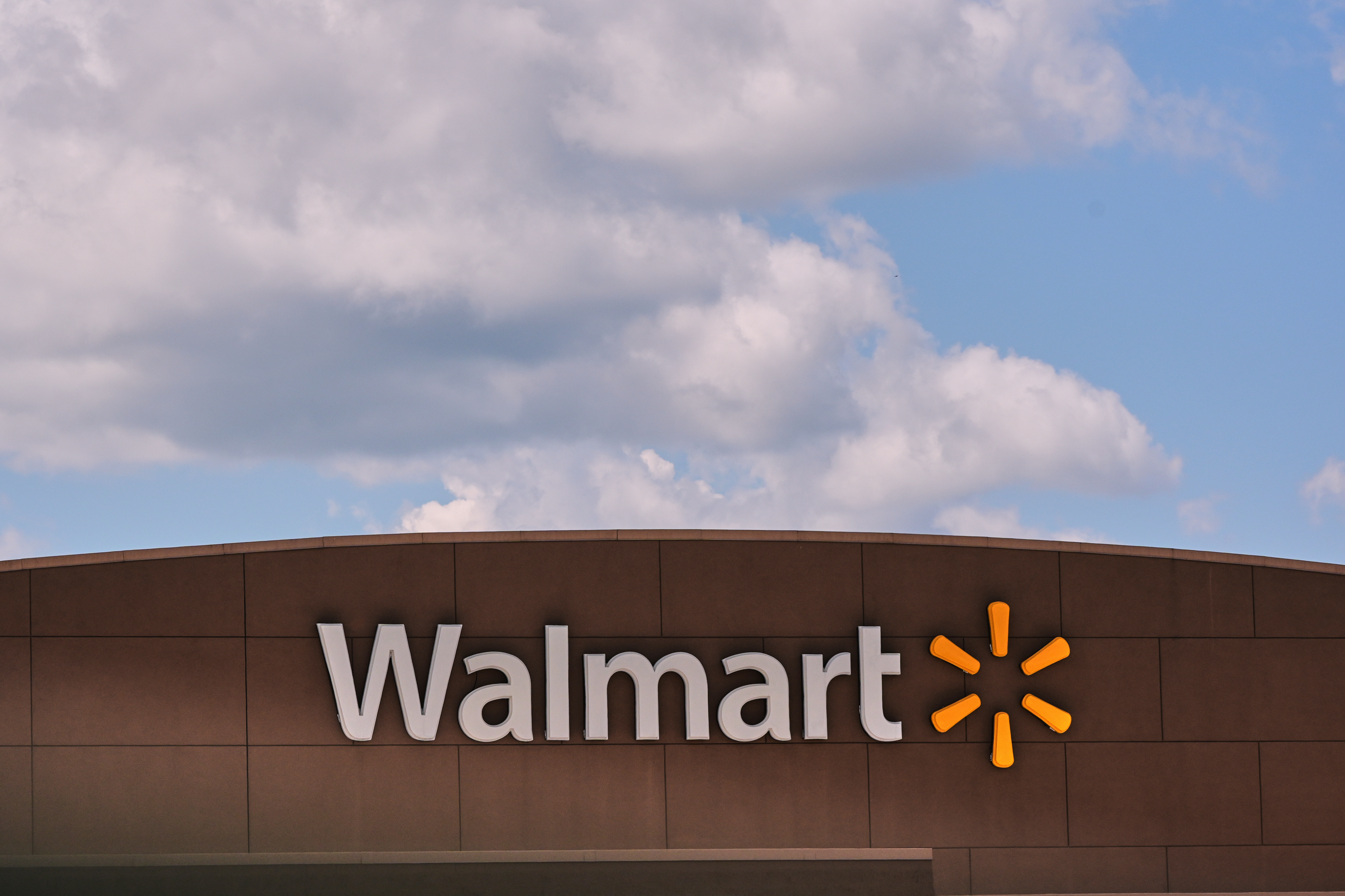 Walmart seeks to use former Bloomfield Rite Aid as delivery hub