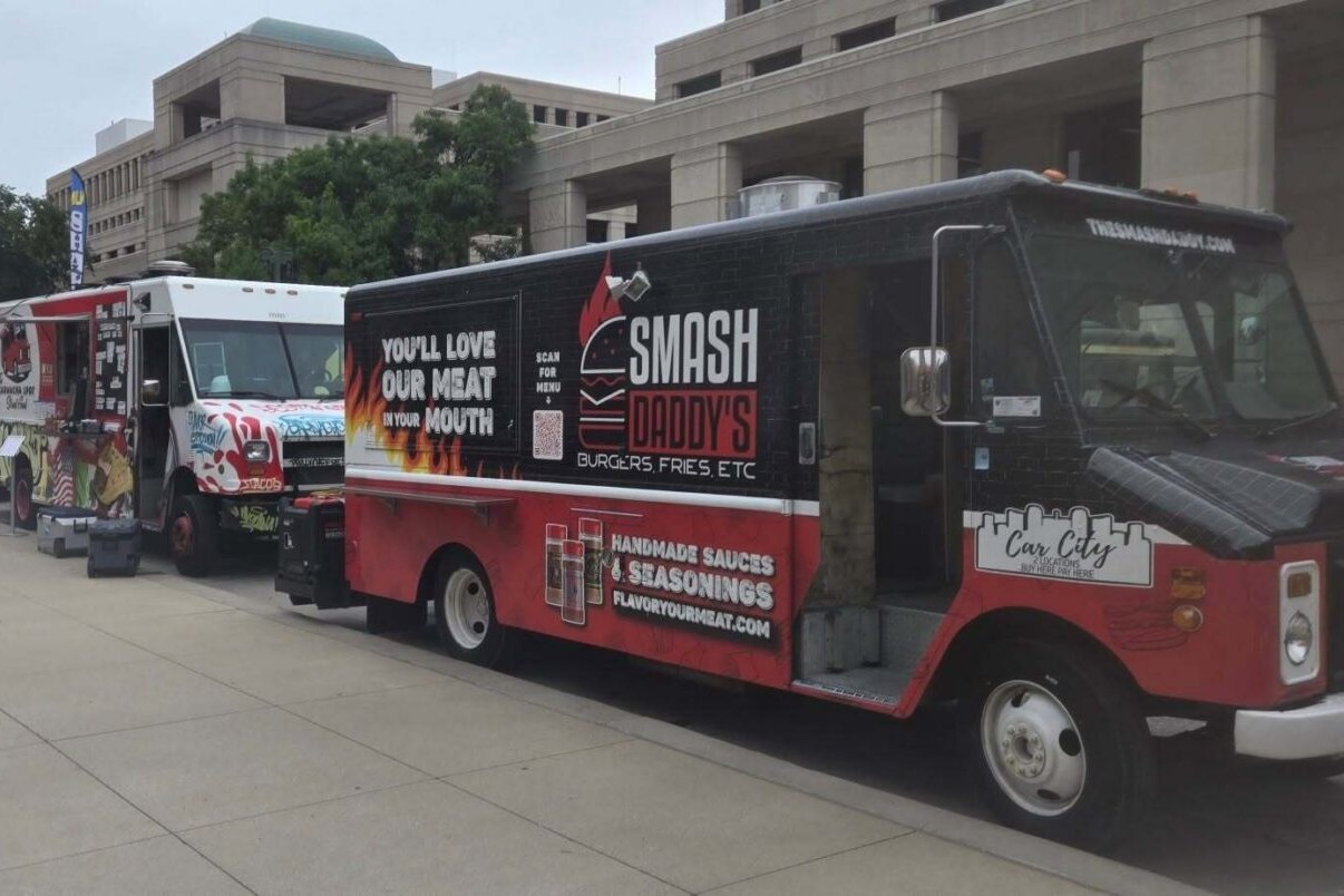 c&j smack your lips food truck Dunn - Join us in welcoming our newest members Jacksonville native Cho turned his