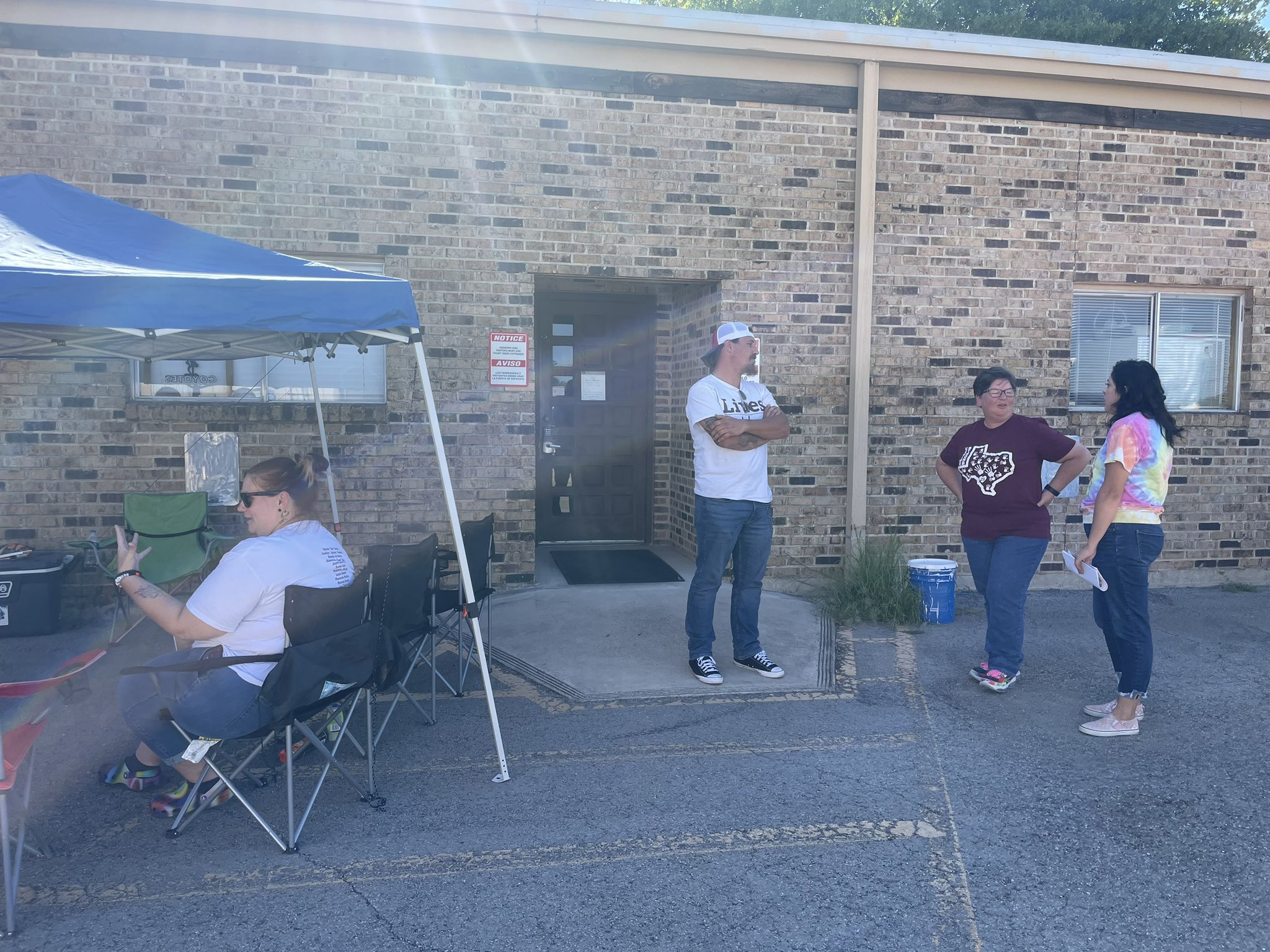Uvalde parents demand investigation into resource officers who responded to shooting - Vimarsana News