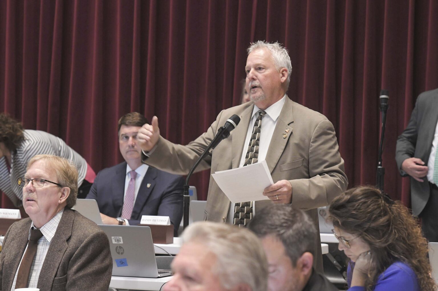 Missouri House leaders scramble to save the governor's agriculture incentives bill - Vimarsana News