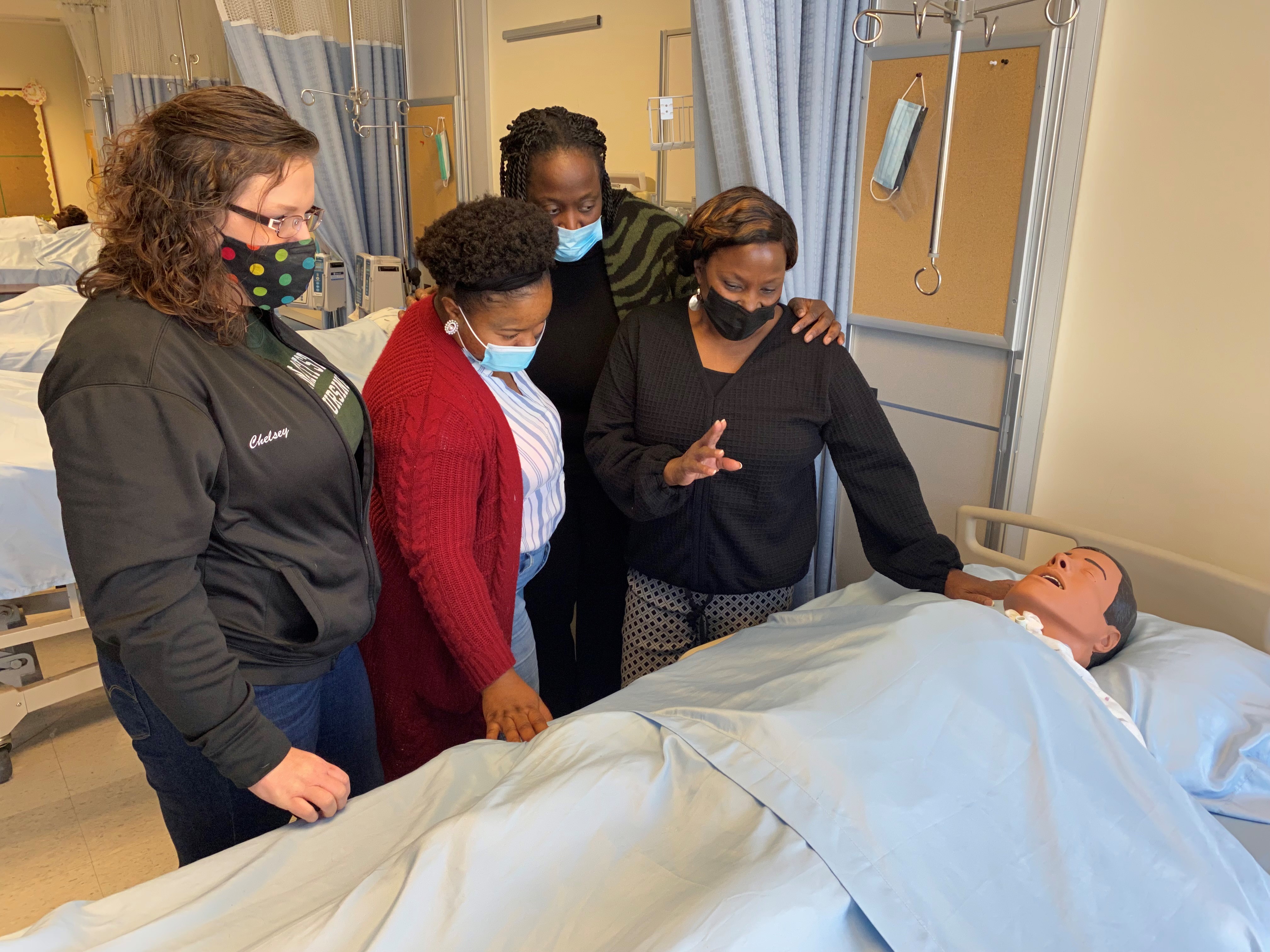 COVID's toll on health care workers didn't deter these students - Vimarsana News