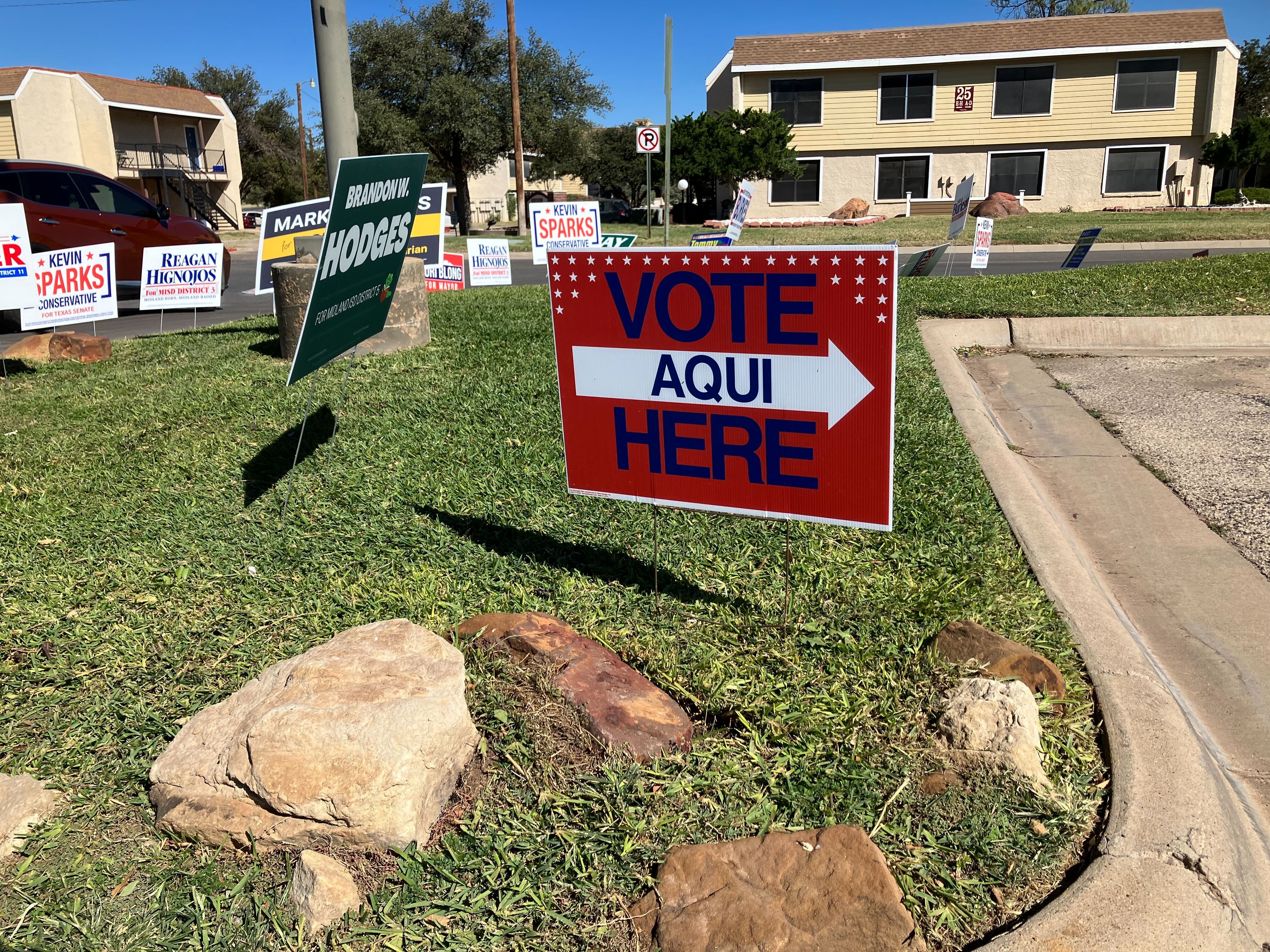 Republicans have historically embraced small-town Texas. Now, Democrats are  catching up | TPR