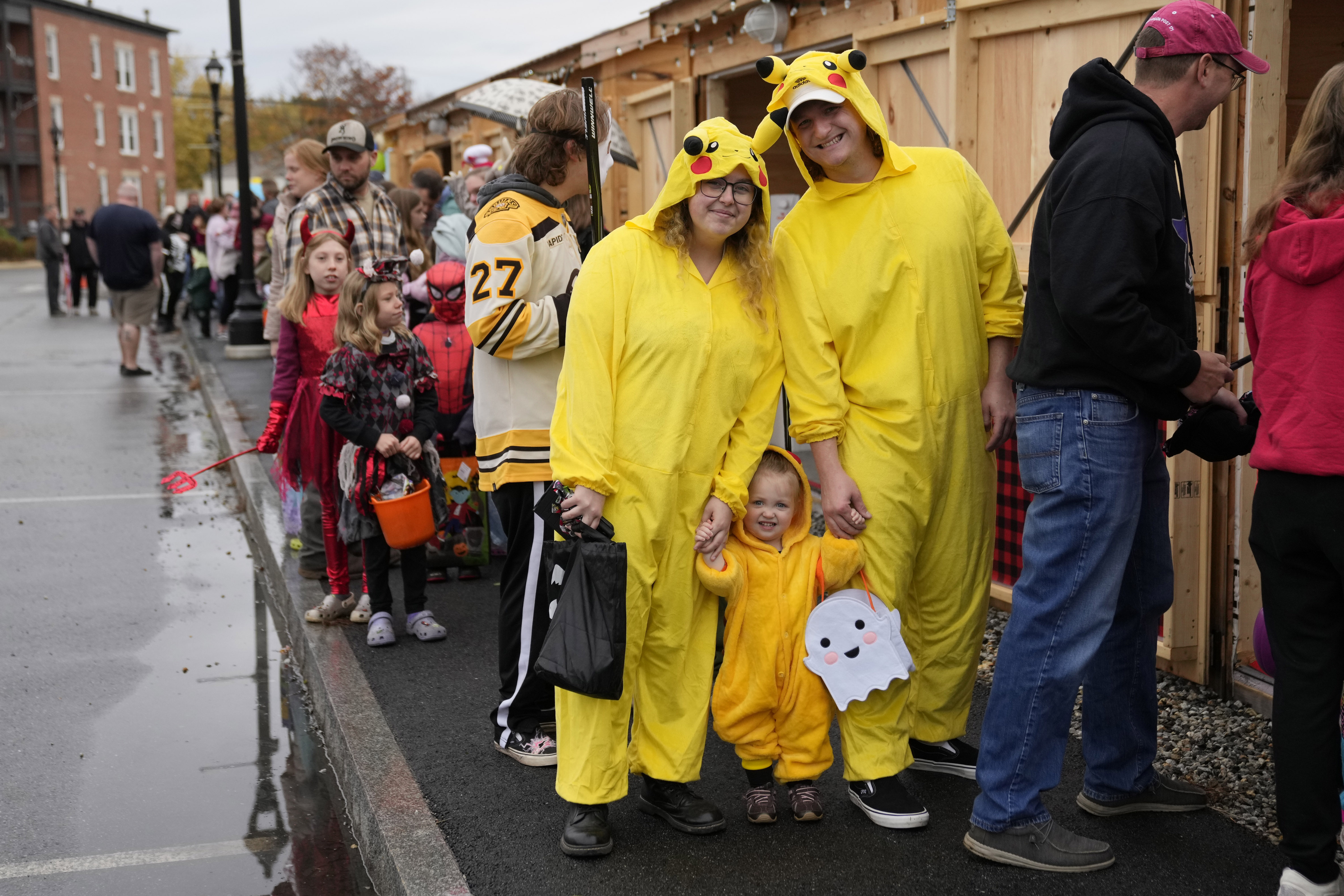 Bates College hosting trick-or-treat event for Lewiston kids | Maine Public