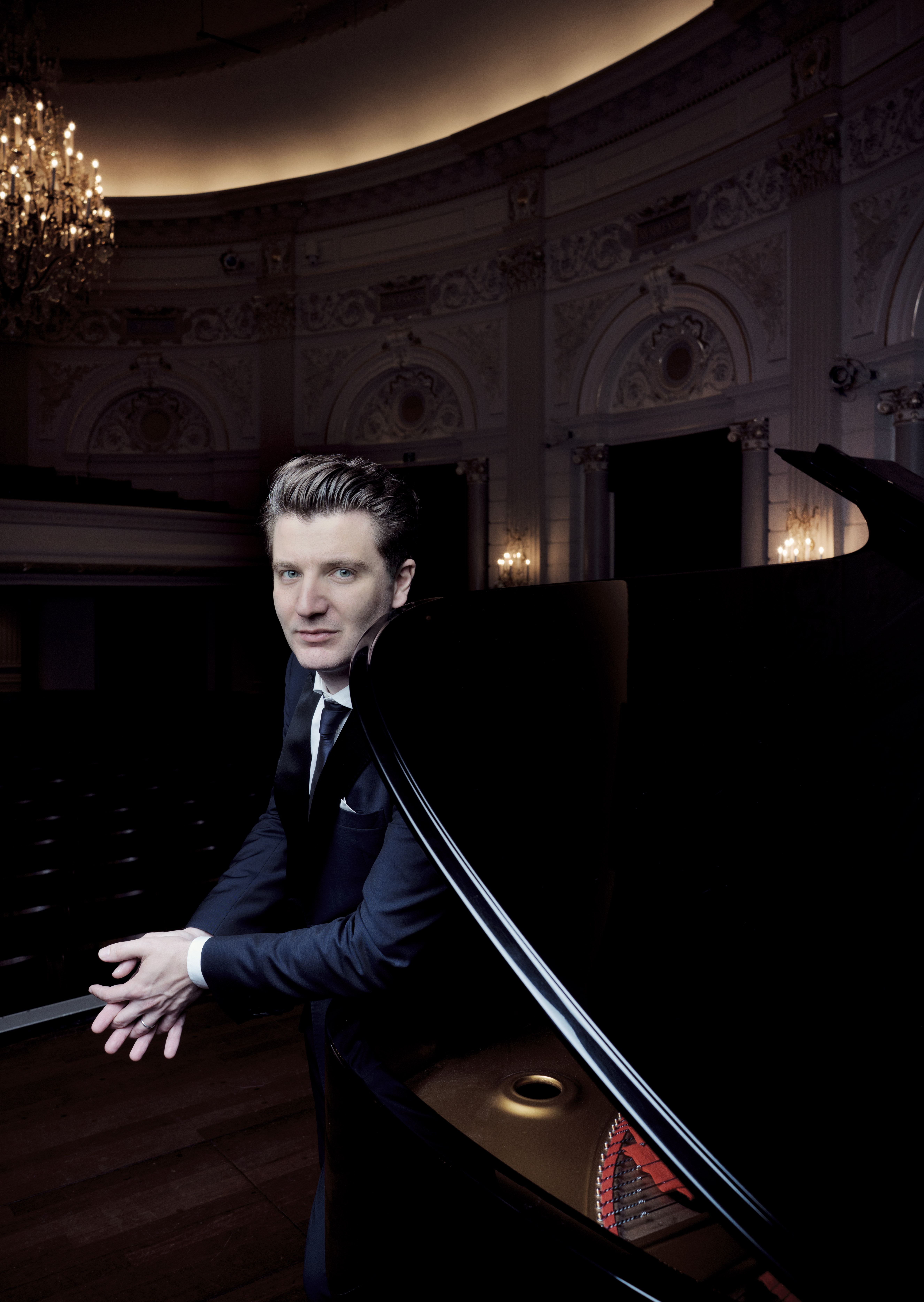 Italian pianist Alessio Bax performs with Sarasota Orchestra this weekend |  WUSF, image size:5304x7472