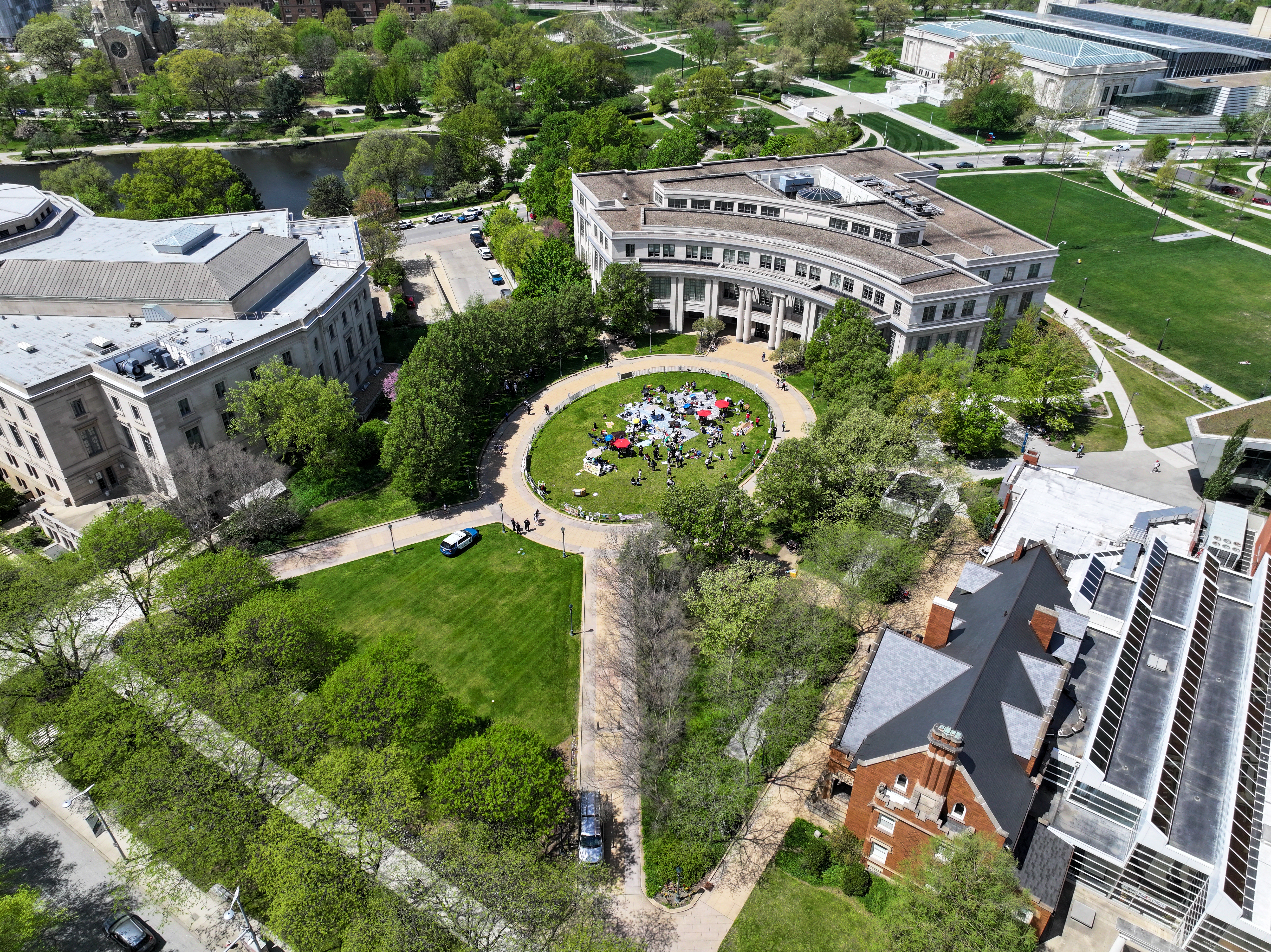 Pro-Palestinian protests continue at CWRU after students detained |  Ideastream Public Media, image size:5280x3956