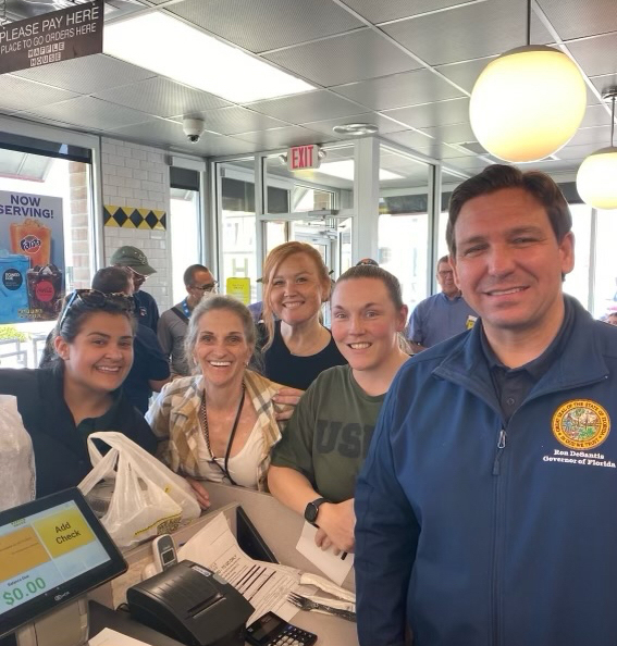 Florida's 911 dispatchers miss out on $1,000 bonuses from Gov. DeSantis - Vimarsana News
