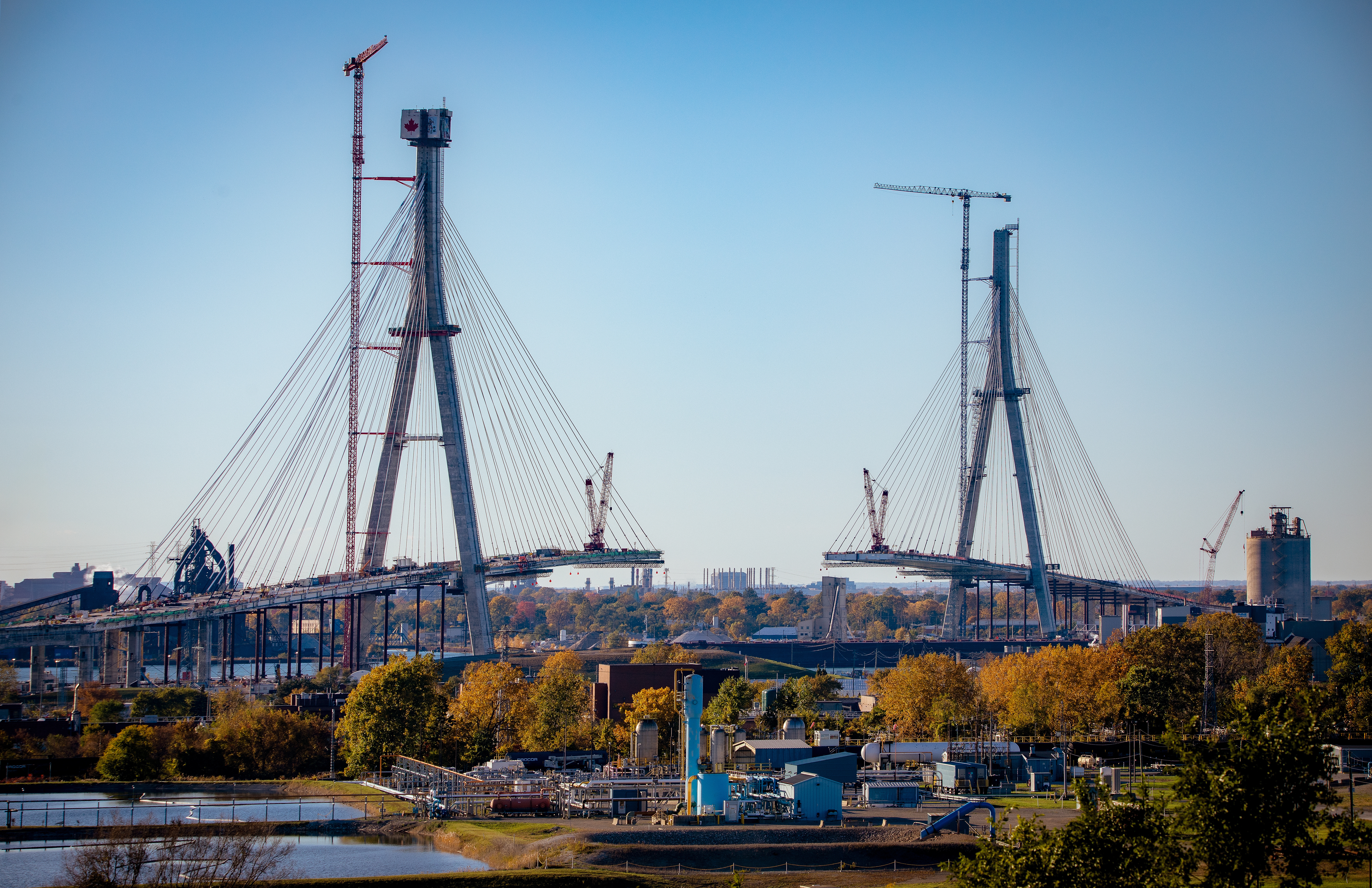 バリドロイド Gordie Howe Bridge to give Detroit a walkable, bikeable link to Canada