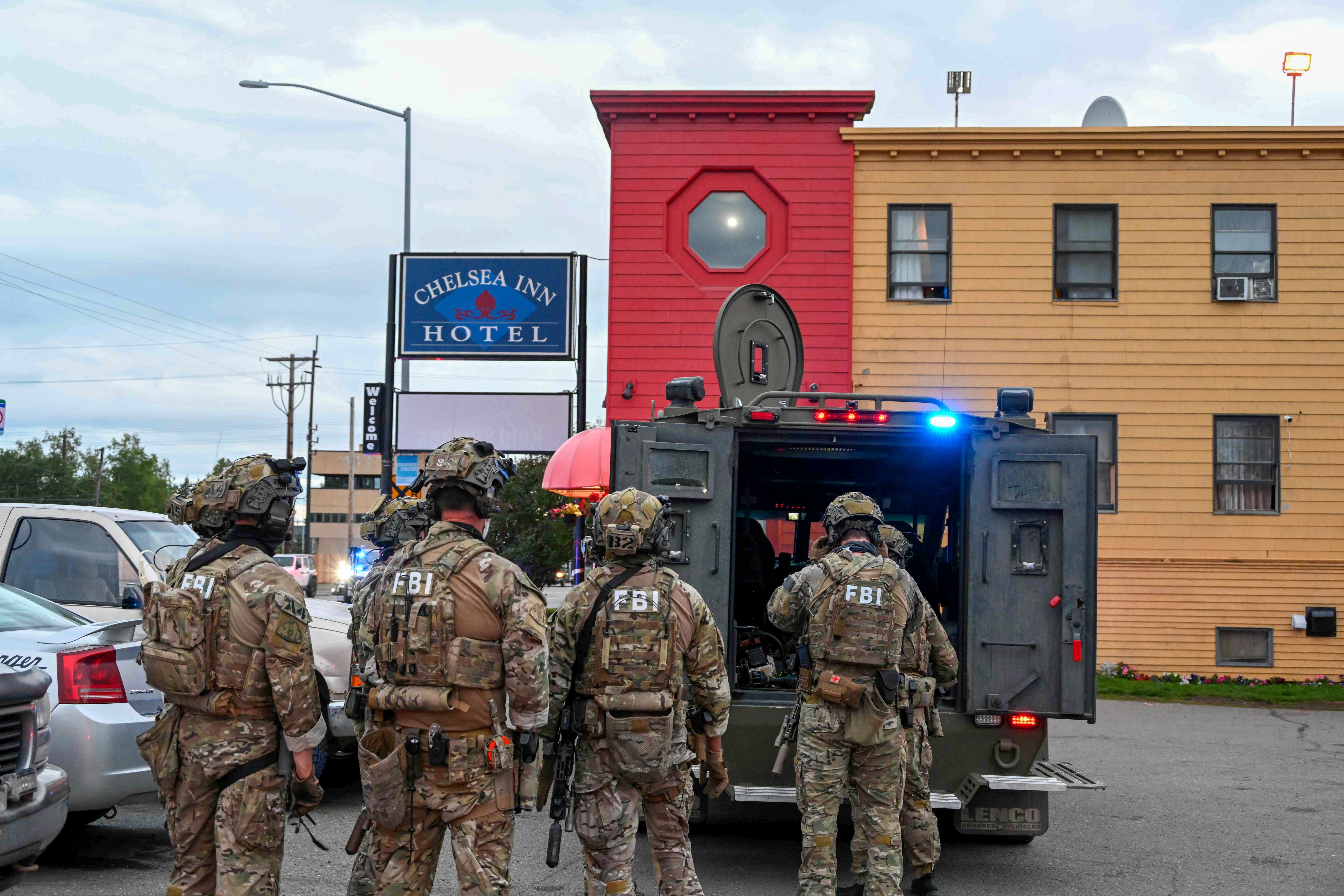 FBI raids Spenard H๏τel in 'culmination' of drug investigation