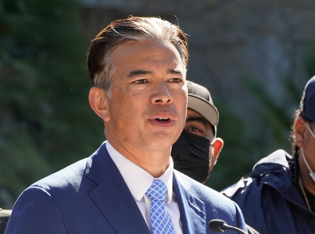 Did Florida arrange more migrant flights? California is investigating - Vimarsana News