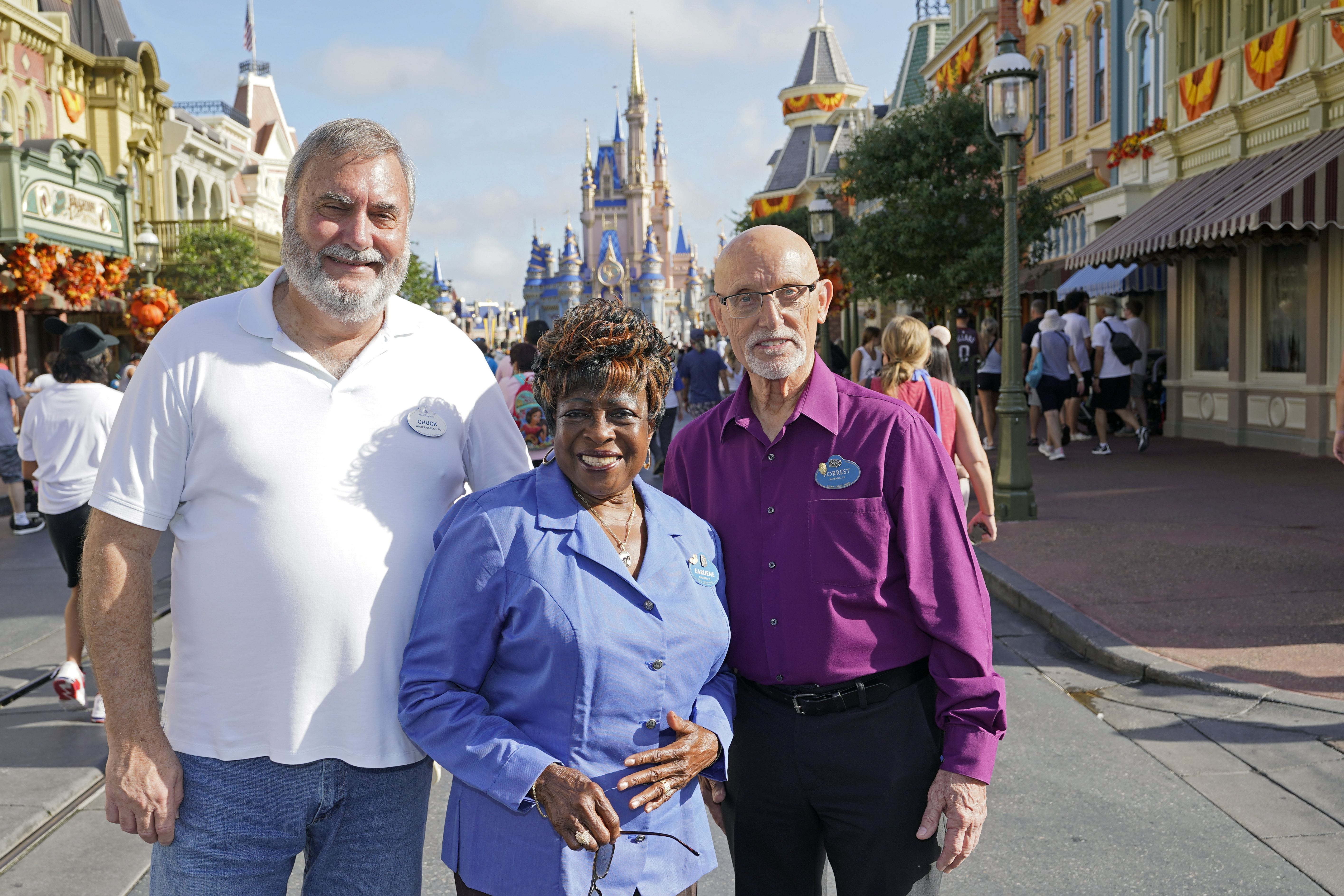 Some Original Staffers Say They're Still Happy To Work At Disney World After 50 Years - Vimarsana News