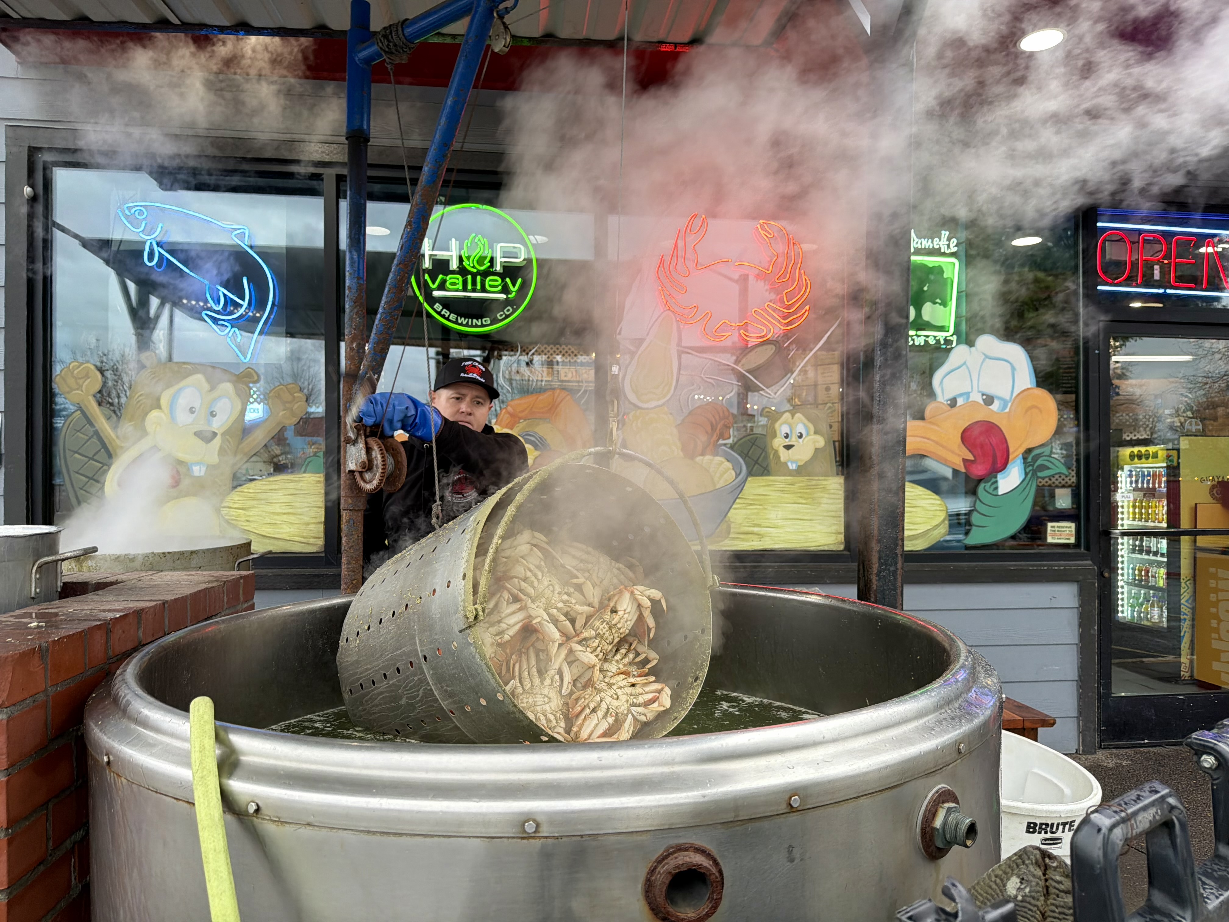 Craving crab? Oregon's first Dungeness crabs of the season are in