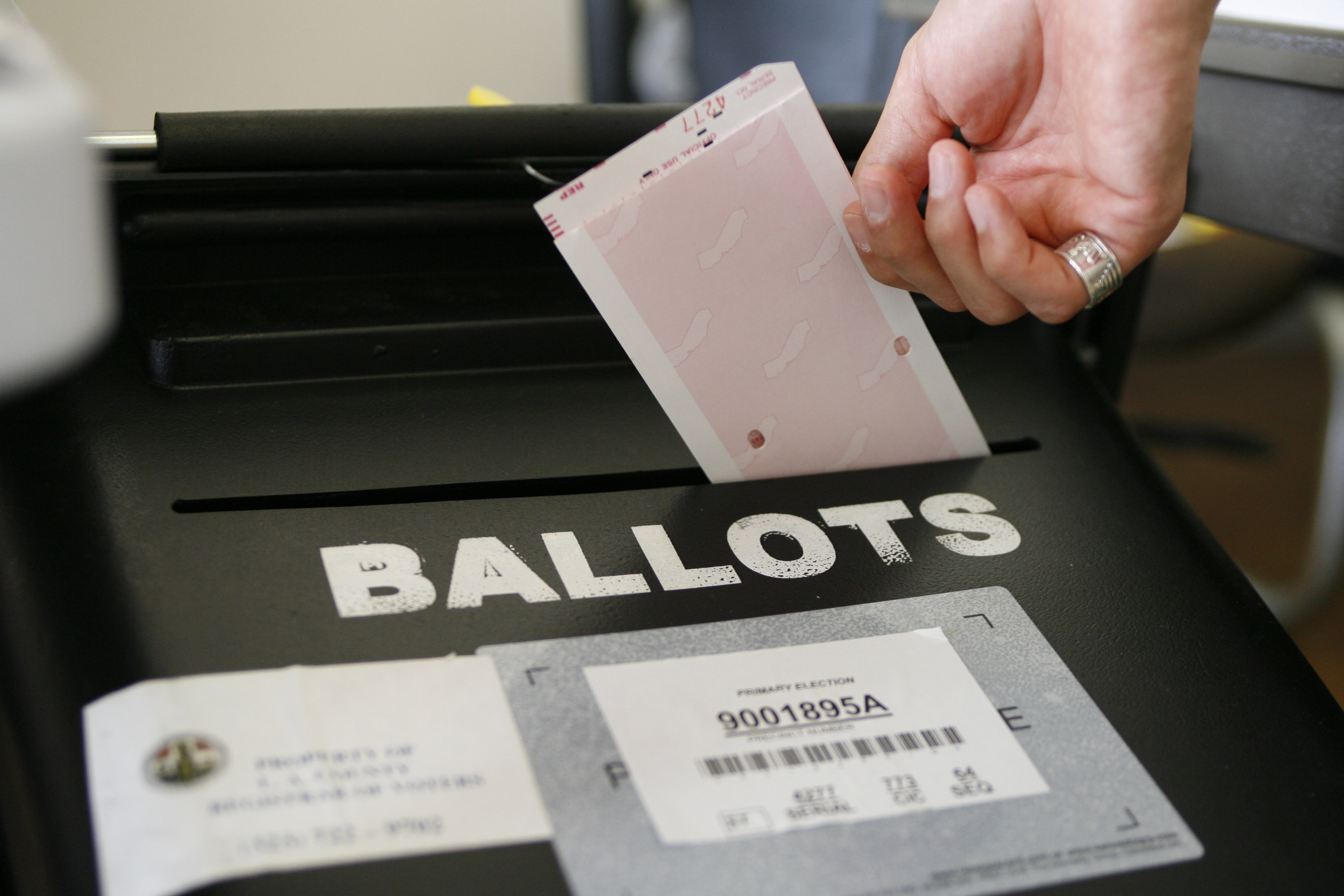 A federal trial is underway for Florida's controversial voter registration law - Vimarsana News