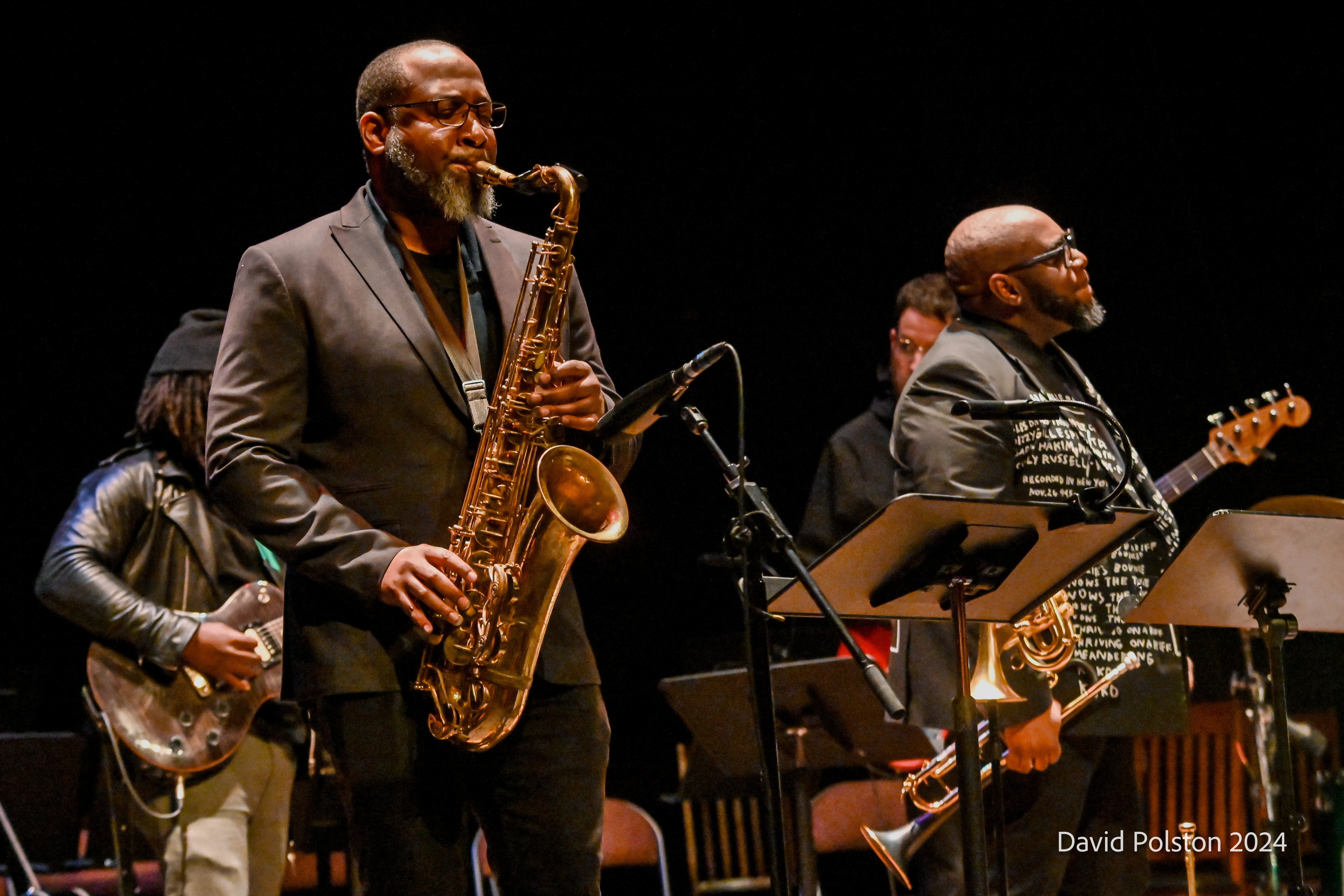 Descubre El Salvador: Jazz, Poesía y Cultura Nocturna