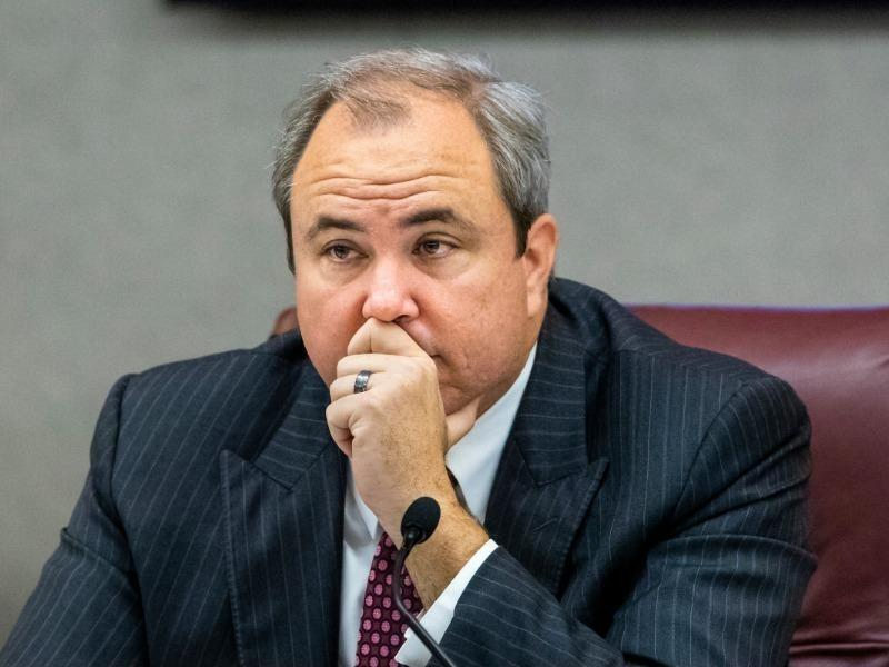 Florida bills on banned books and race-based teaching are headed to a Senate vote - Vimarsana News