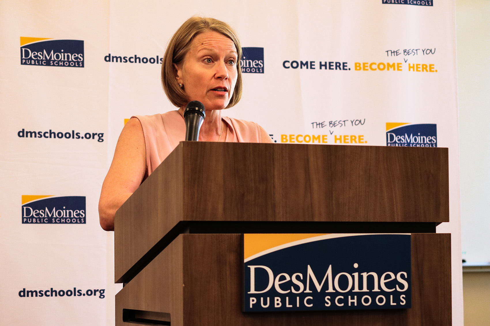 DMPS Board Chair Jackie Norris ends Senate run in wake of former