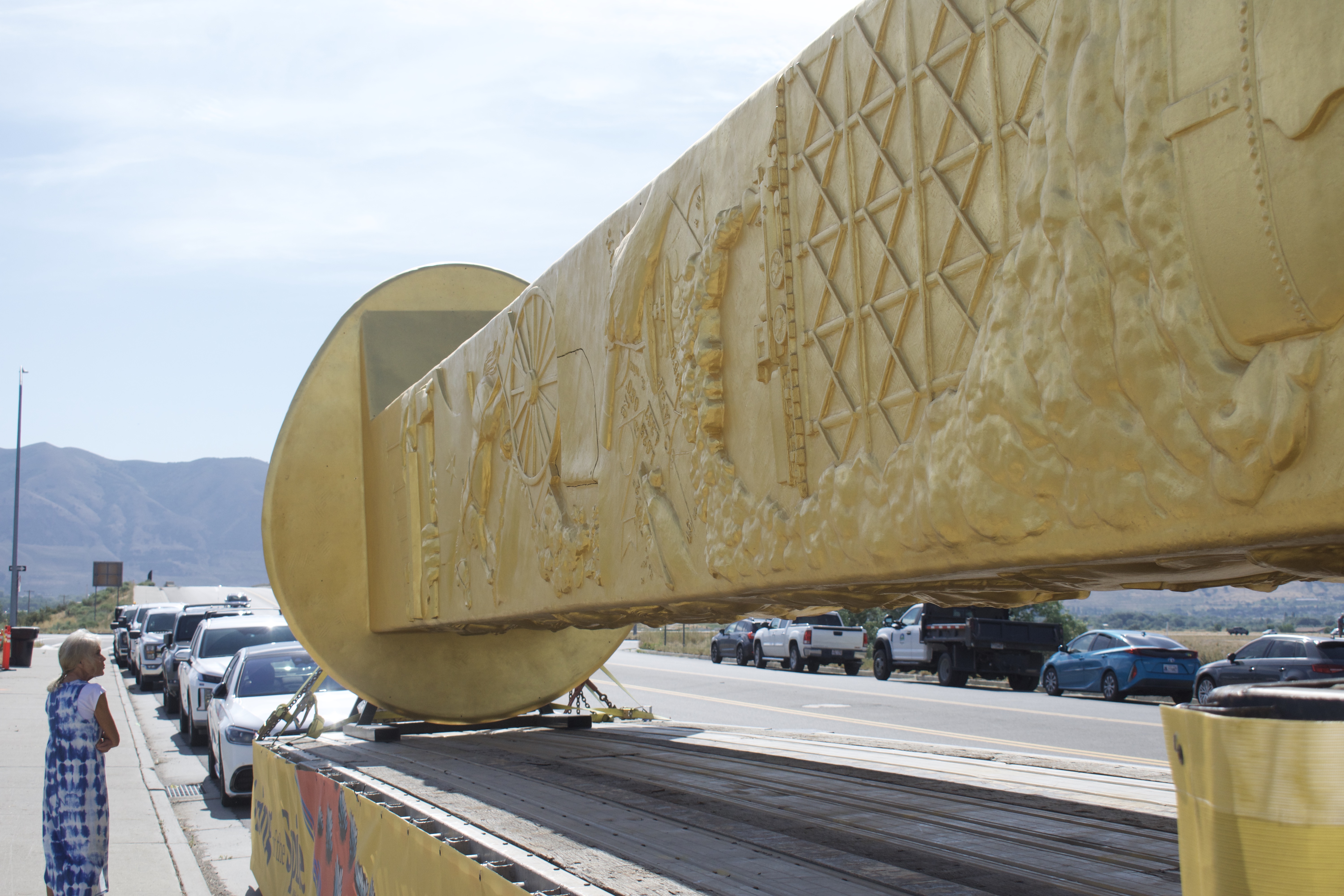 A massive golden spike sculpture is coming to northern Utah | Utah