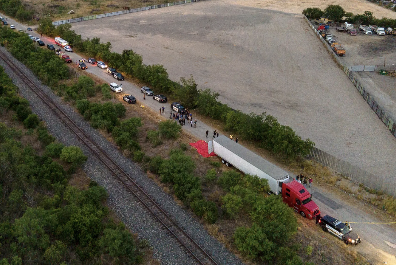 At least 50 people found dead in abandoned 18-wheeler in San Antonio - Vimarsana News
