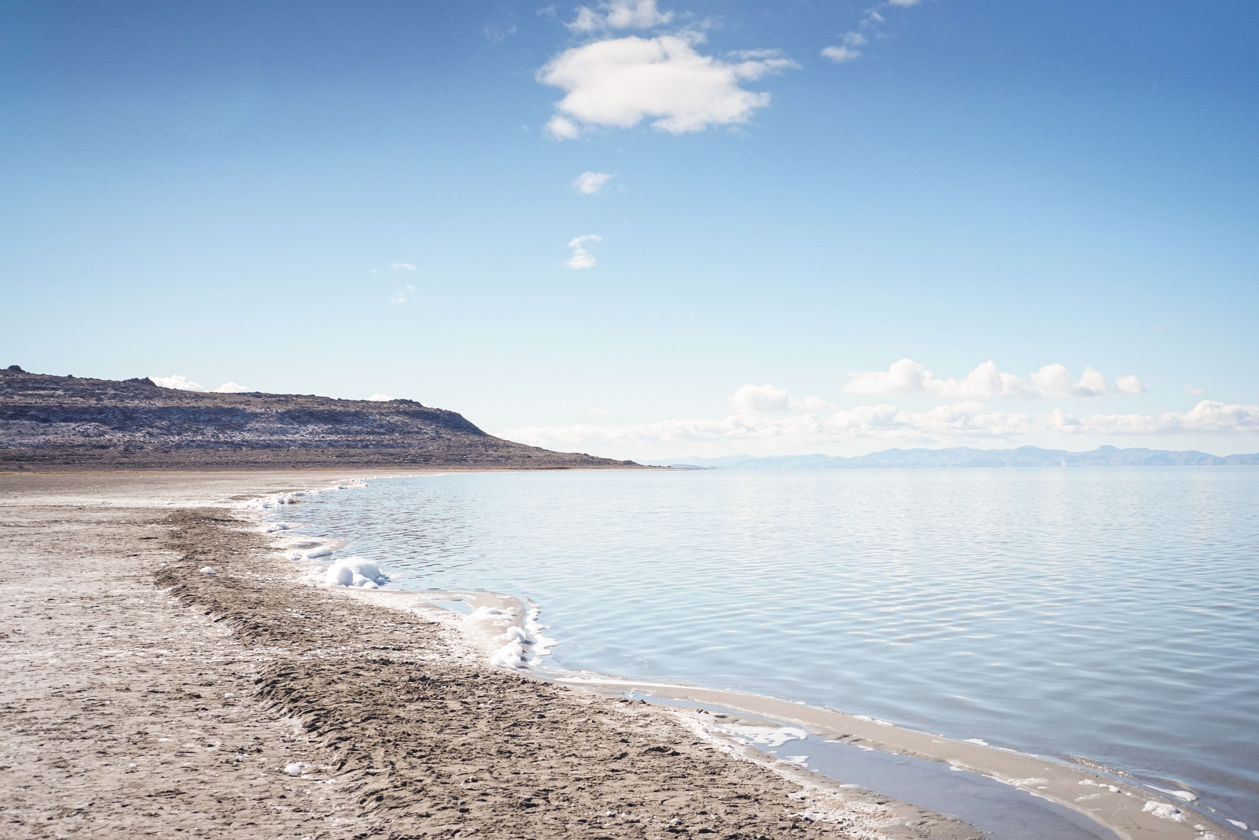 A poet is keeping vigil at the Great Salt Lake during Utah's legislative session - Vimarsana News