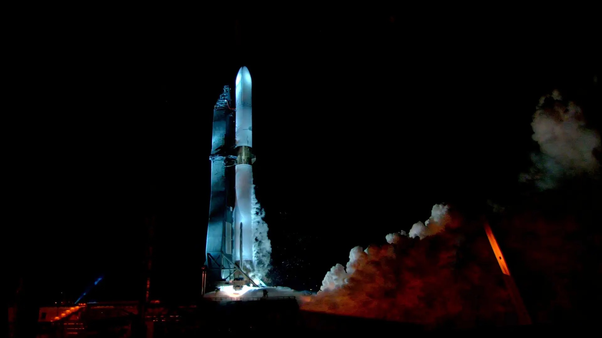 Blue Origin orbital rocket ready for maiden flight from