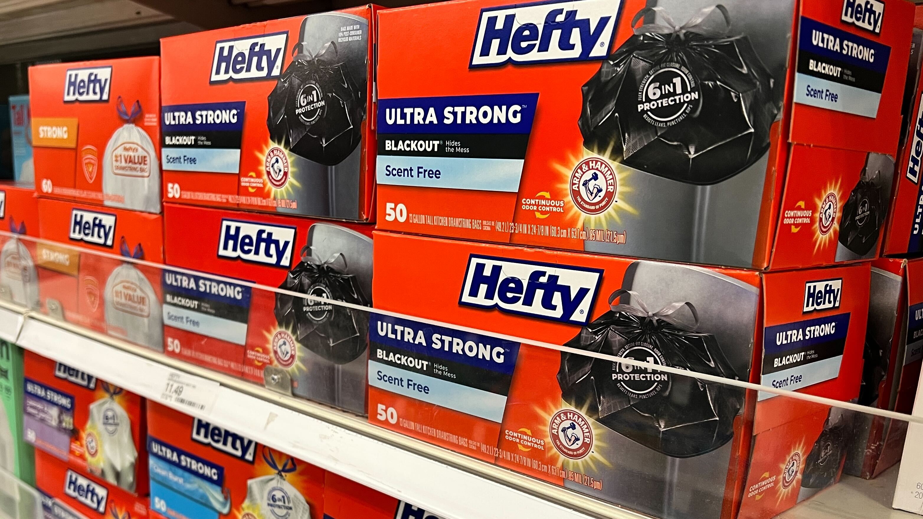 hefty-trash-bags-20250828.jpg