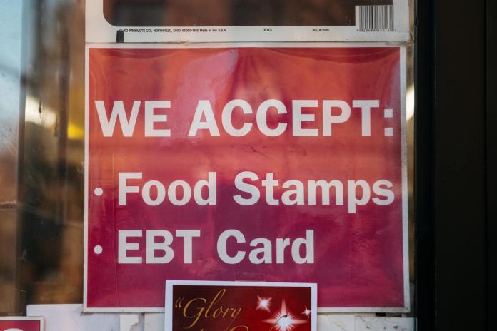 Missourians seeking food assistance saw call center wait times increase over the summer - Vimarsana News
