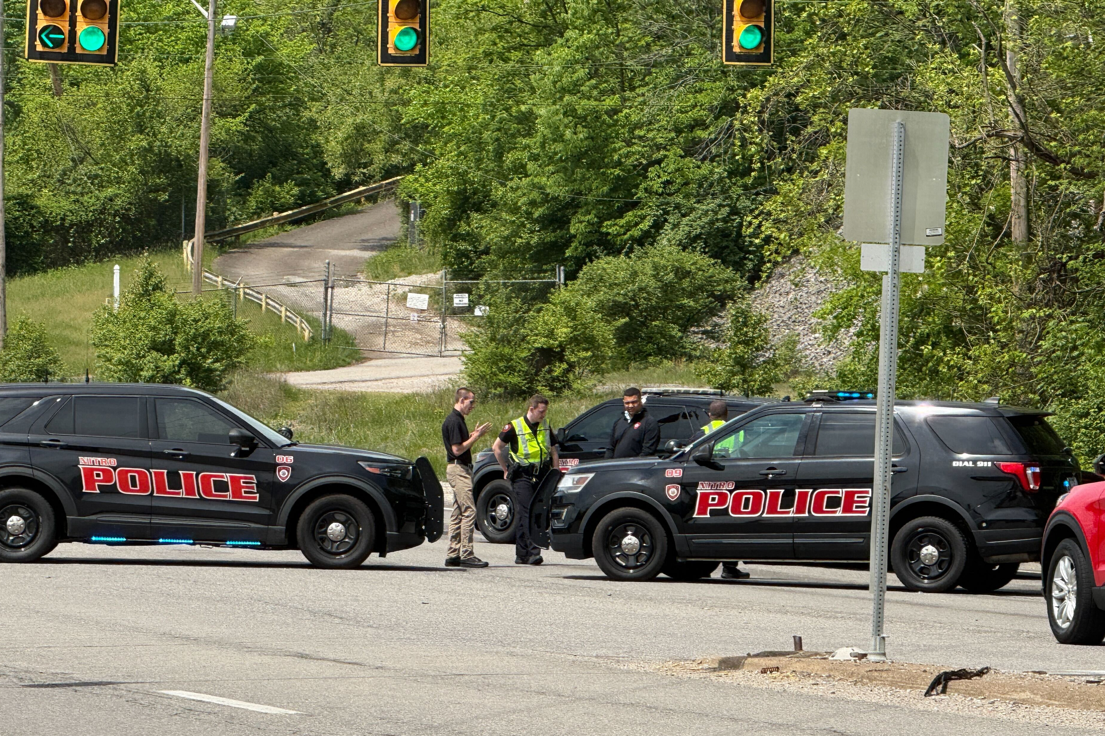 Chemical leak at a West Virginia plant kills 2 people and sends 30 more to hospitals, officials say | WVTF Chemical leak at a West Virginia plant kills 2 people and sends 30 more to hospitals, officials say | WVTF