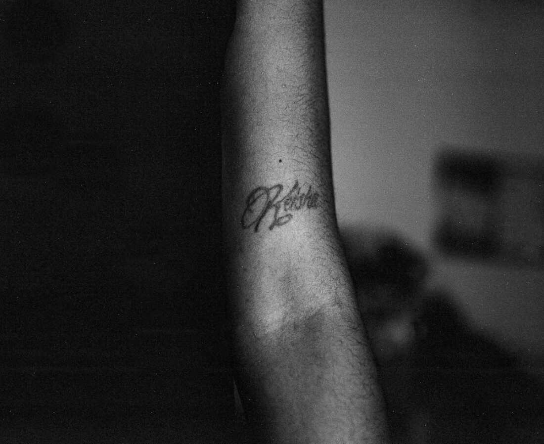 Stevens’ sister Amirah Williams, 28, shows off her tattoo of their mother's name, Keisha — a symbol of love, legacy and appreciation.