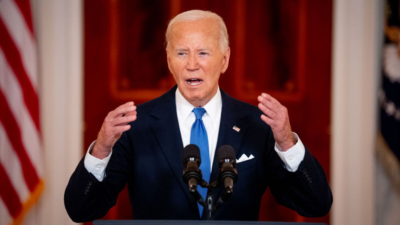 Biden calls for term limits, enforceable ethics rules for Supreme Court justices Biden calls for term limits, enforceable ethics rules for Supreme Court justices