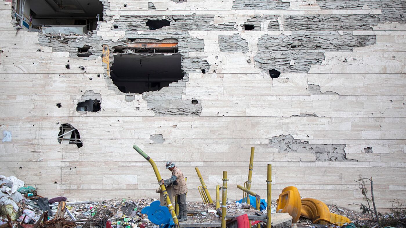 As Trump's deadline approaches, Iranian leaders respond in defiance