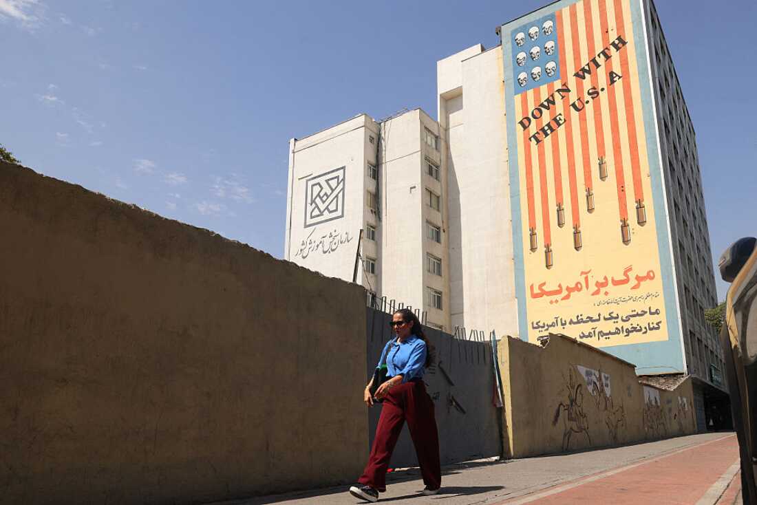 U.S. and Iran launch new strikes after three U.S. service members are killed U.S. and Iran launch new strikes after three U.S. service members are killed