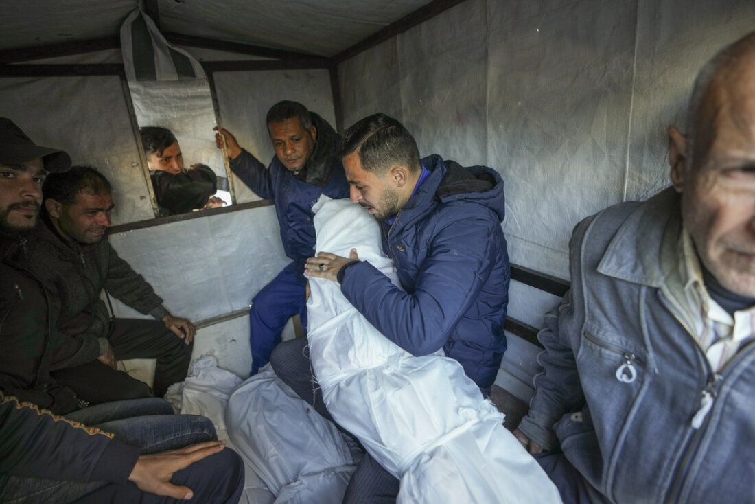 What to know in regards to the Israel and Hamas Gaza ceasefire and hostage launch talks