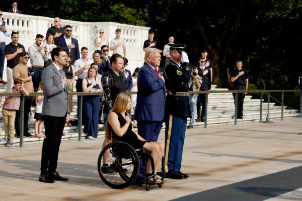 Despite evidence, Trump calls Arlington Cemetery incident a ‘made up story’