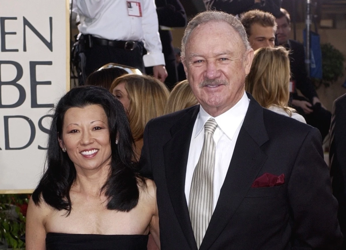 Actor Gene Hackman and his wife, Betsy Arakawa, arrive in January 2003 at the 60th Annual Golden Globe Awards in Beverly Hills, Calif.