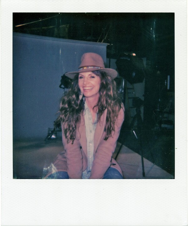 Fotógrafo Mary Ellen Matthews em uma foto da Polaroid.
