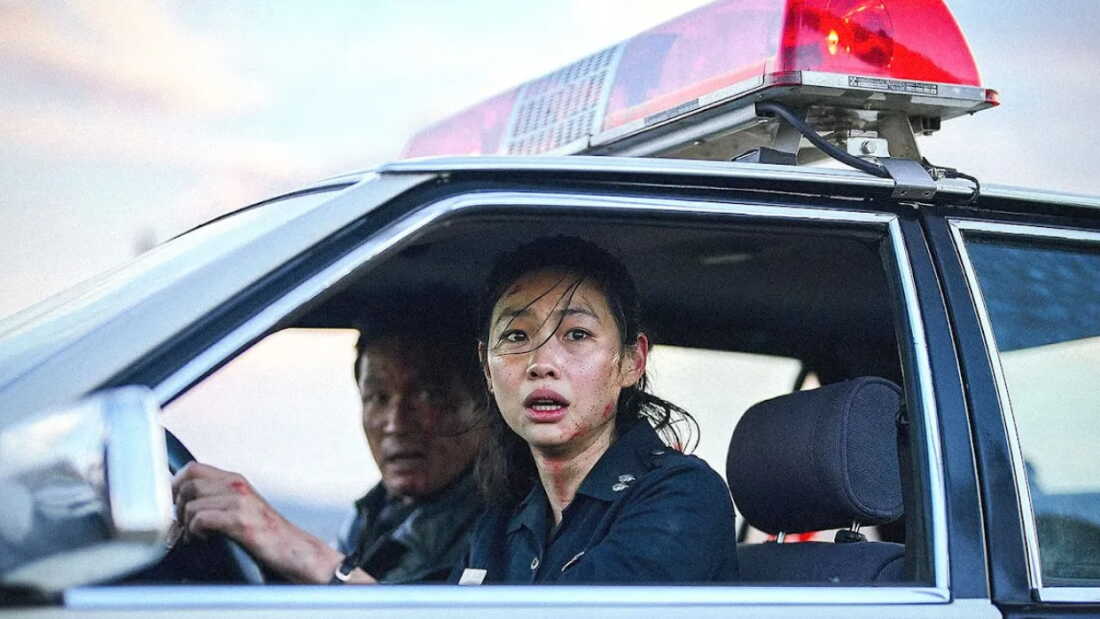 この賛否両論を巻き起こしたエイリアン侵略映画には、アートと下品な要素を組み合わせた『Hope』がある