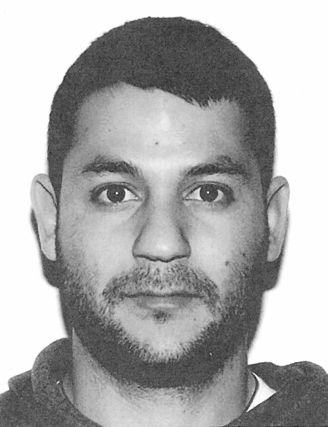 Shai Cohen, an Israeli national, owned numerous stores and kiosks in the Washington, D.C., area.