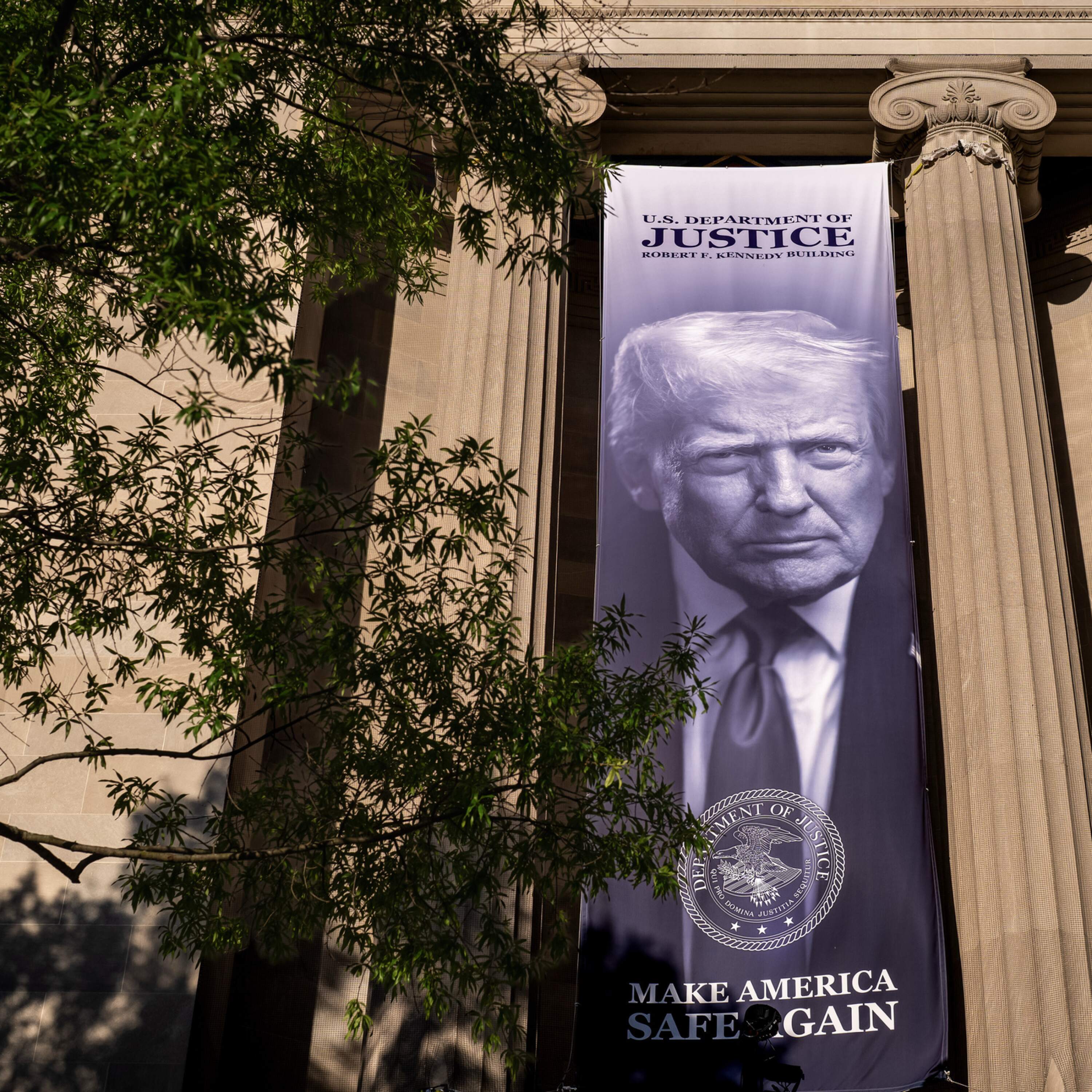 The former judge who helped block Trump's allies fund episode artwork