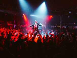Zach Zucker leads Stamptown, a raunchy variety show with a new Netflix special.