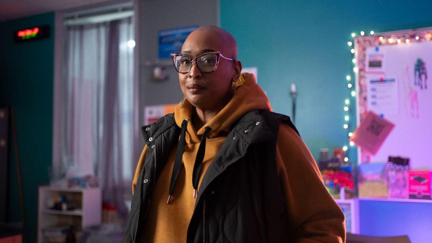 To keep AI out of her classroom, this high school English teacher went analog