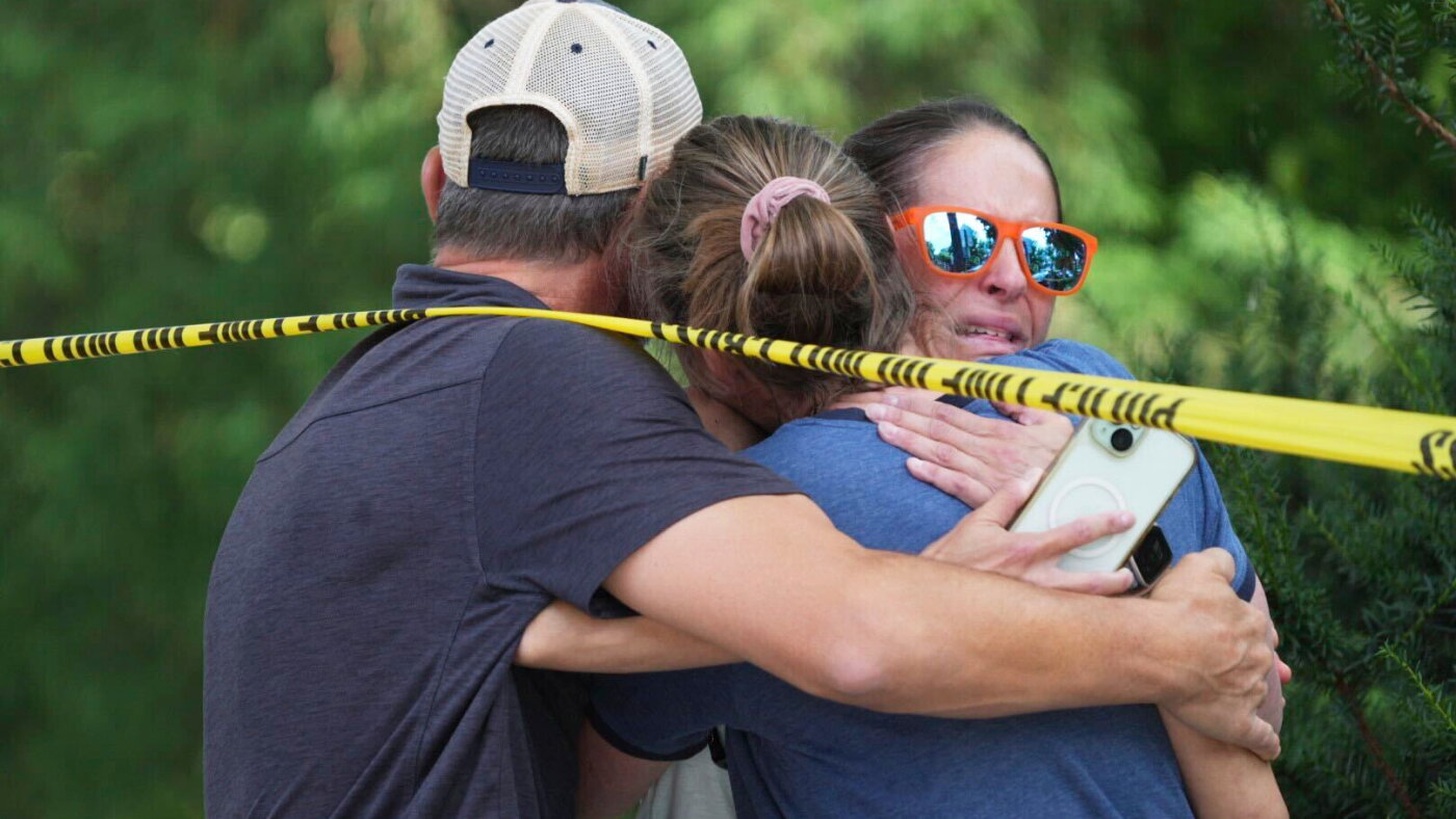 2 children dead, 17 people injured in Minneapolis shooting : NPR
