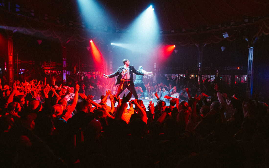 Zach Zucker leads Stamptown, a raunchy variety show with a new Netflix special.